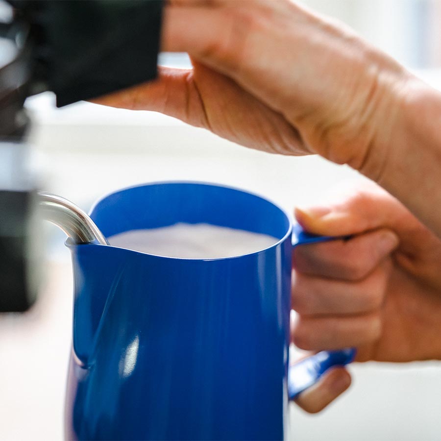 Rhino Stealth Milk Pitcher 20oz/600ml Blue