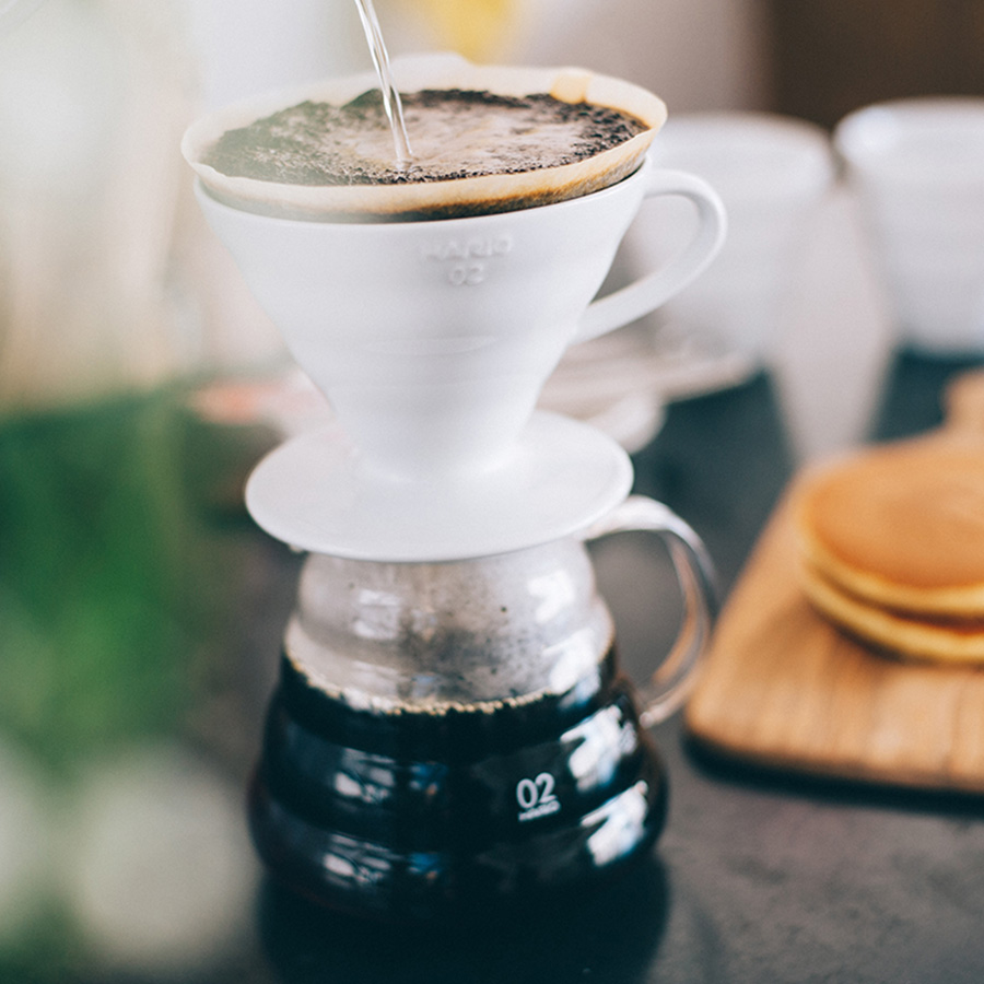 Coffee Dripper V60 02 Ceramic white - Bloom Series