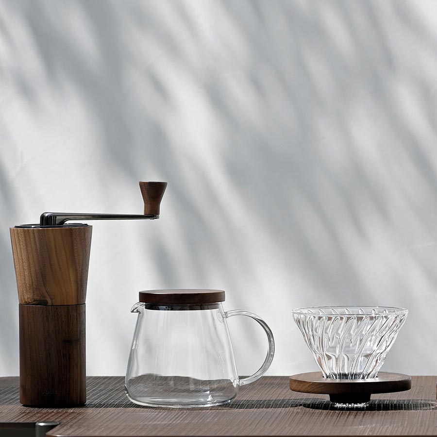 Glass Coffee Dripper V60 02 - Walnut Wood